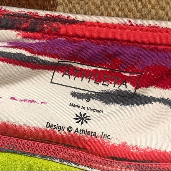 Athleta • red athletic stylish shorts - Picture 9 of 16